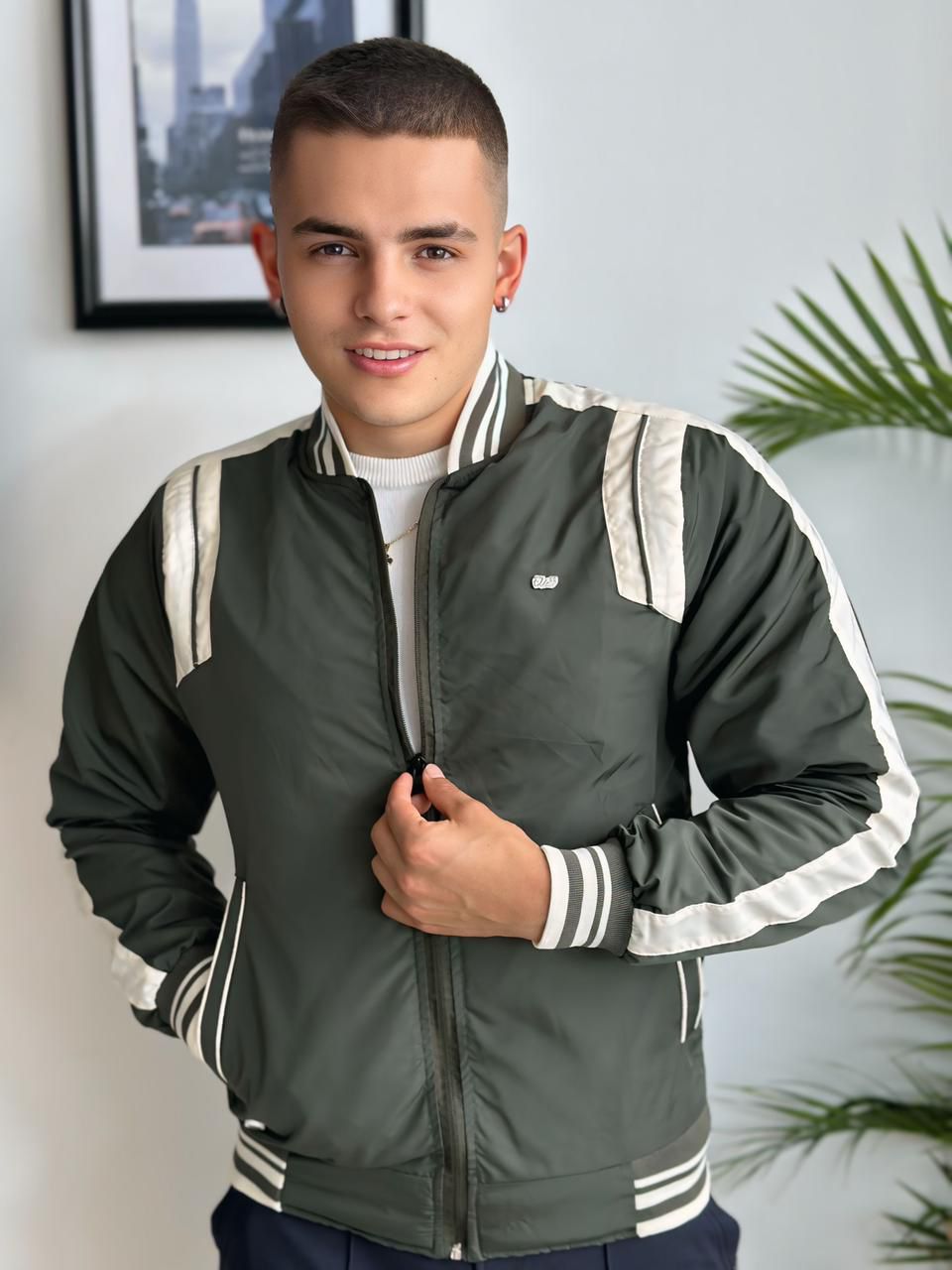 Chaqueta Impermeable Beisbolera - Imagen 9